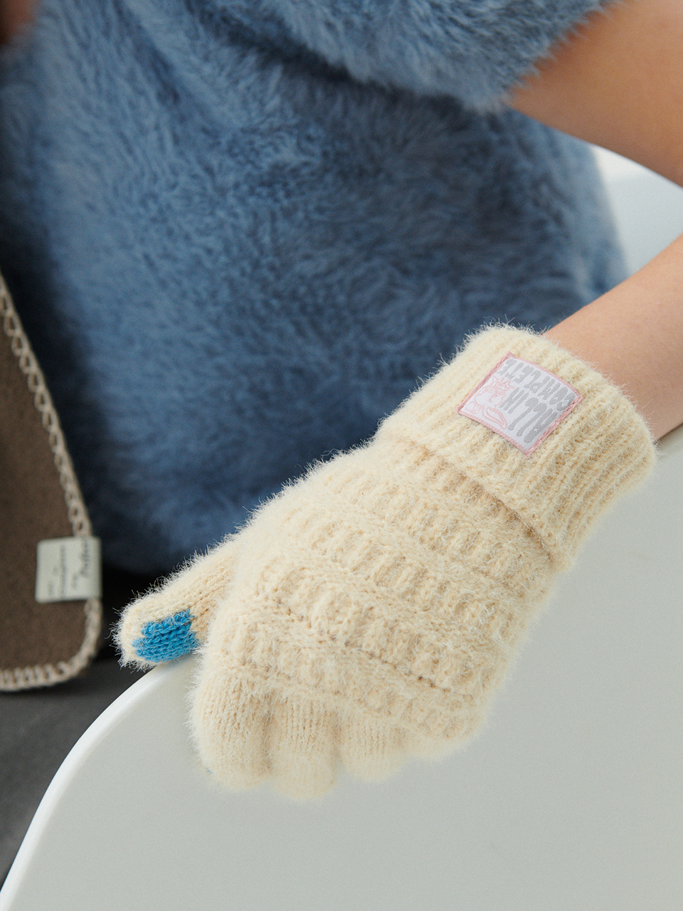 올인컴플리트 Fuzzy Rabbit Gloves (8 Colors) - 위시버킷