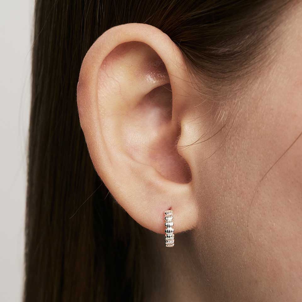 헤이 HEI shell one-touch earring - 위시버킷