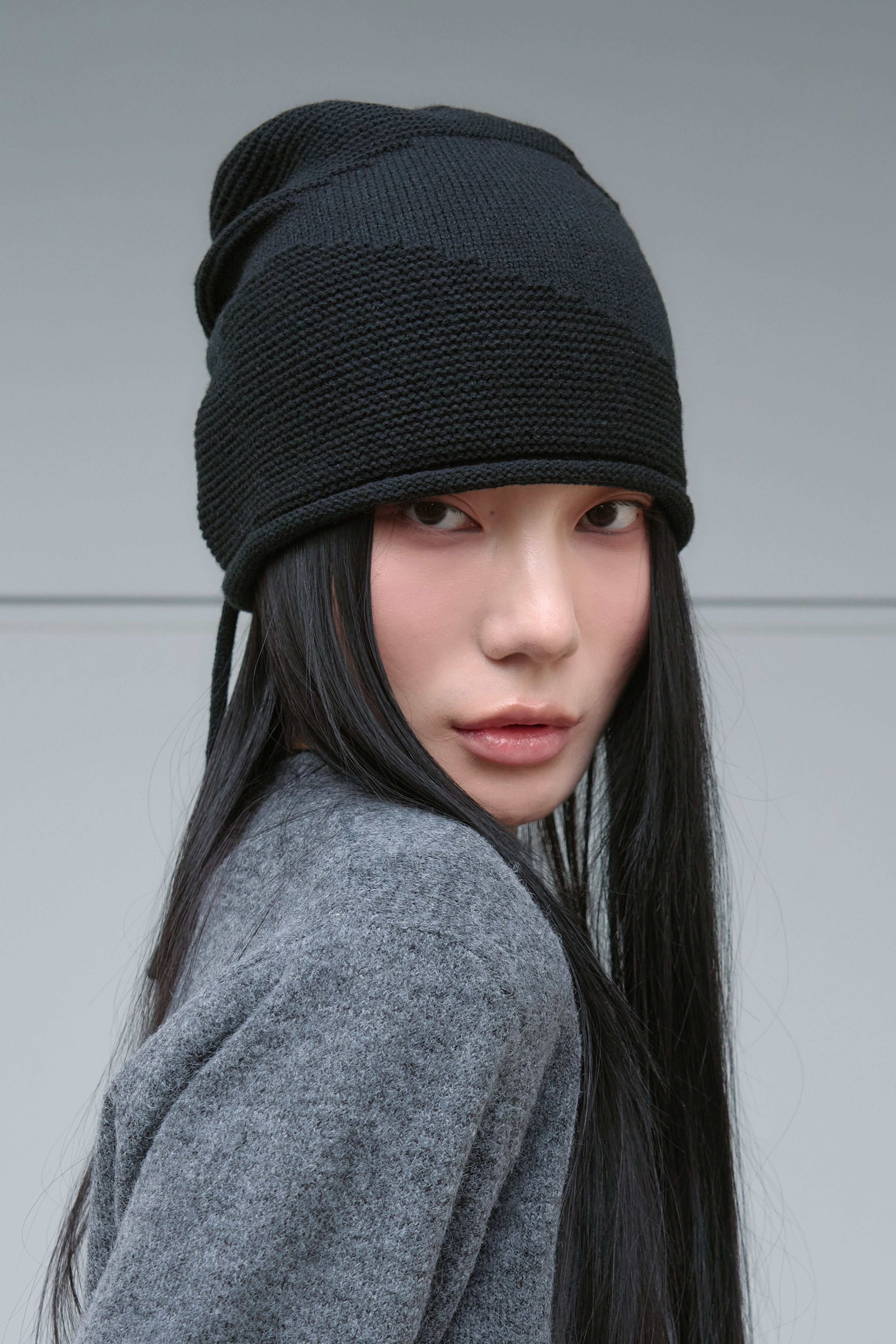 시스에이 CONTRAST EMBOSS STRING BEANIE / BLACK - 위시버킷