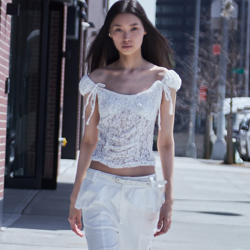 세릭 LACE CREASE SHIRRING HALF TOP / WHITE - 위시버킷