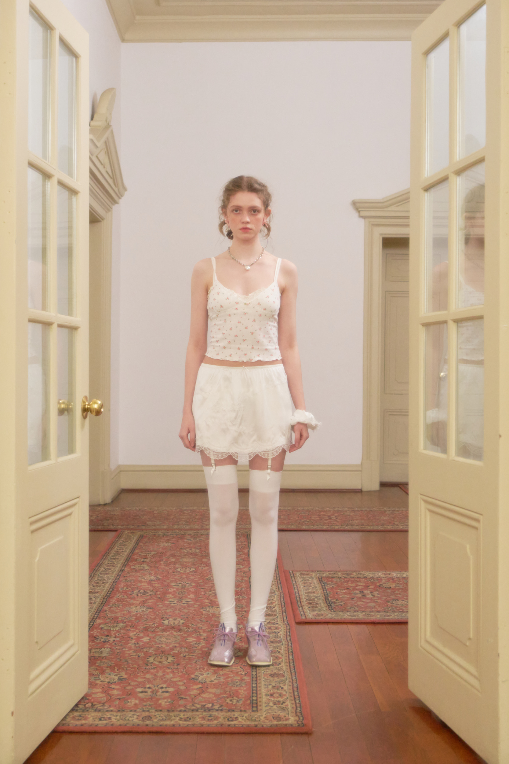 【Pehrt】Mini Silk Slip Skirt & Scruchie Set Pehrt(페르트) Mini Silk Slip Skirt & Scruch Set (White