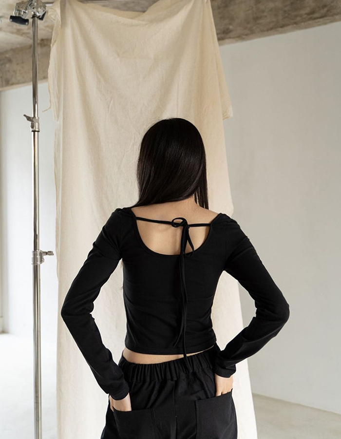 르에브 Deep round string tee - 위시버킷