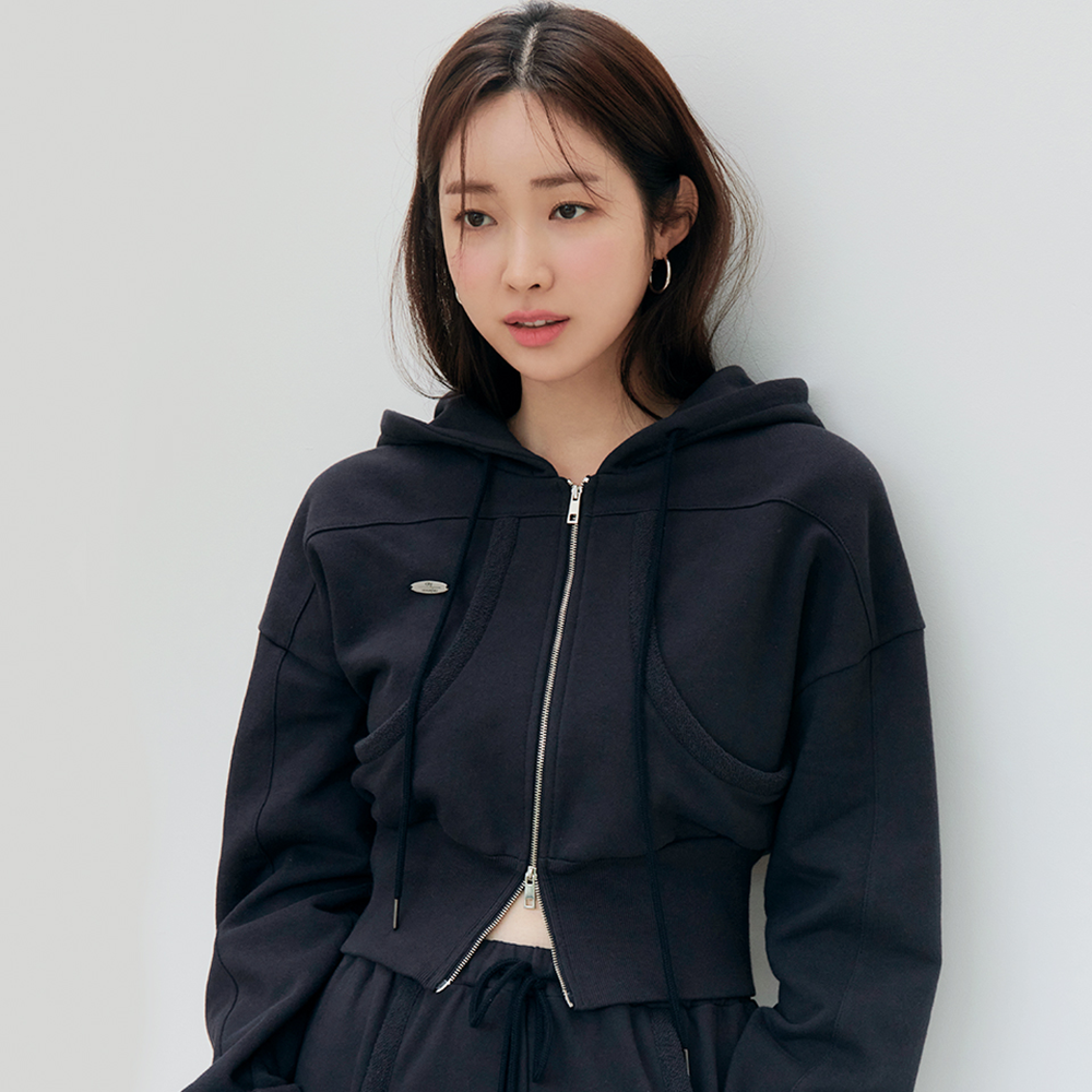 차정원 착용 표기가 있는 후드 집업 상품 이미지