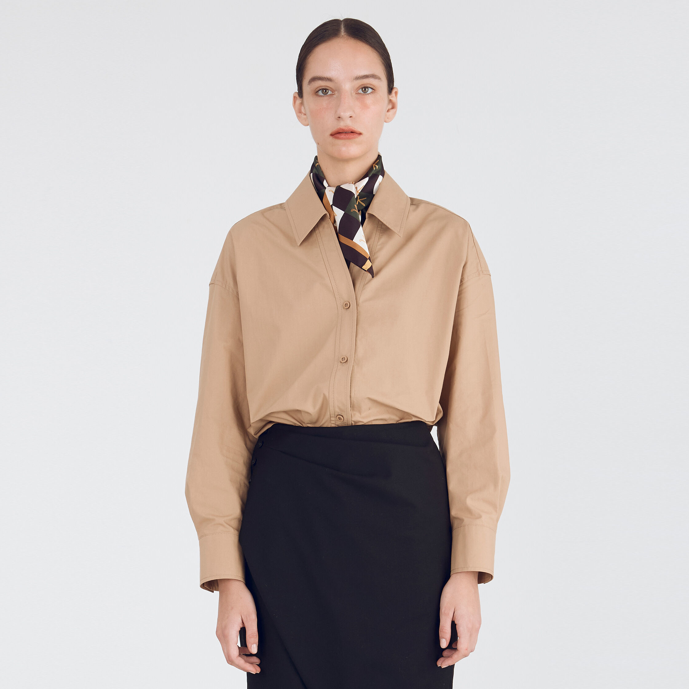 분더캄머 V-neck Collar Shirt_Beige - 위시버킷