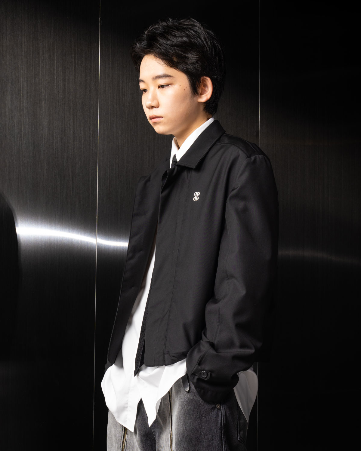 이우가마카라스 Hem Button Crop Jacket (Black) - 위시버킷