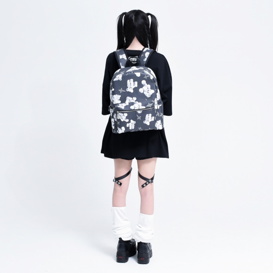 TRAVAS TOKYO【トラバストーキョー】クマ総柄バックパック TRAVAS TOKYO【トラヴァストーキョー】クマ総柄コンパクト