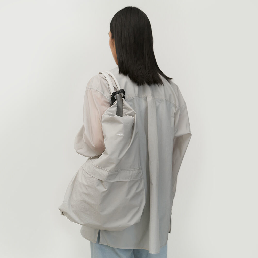 AMOMENTO SHEER RIPSTOP DRAWSTRING バックパック IENA（イエナ）の「【AMOMENTO/アモーメント】SHEER RIPSTOP