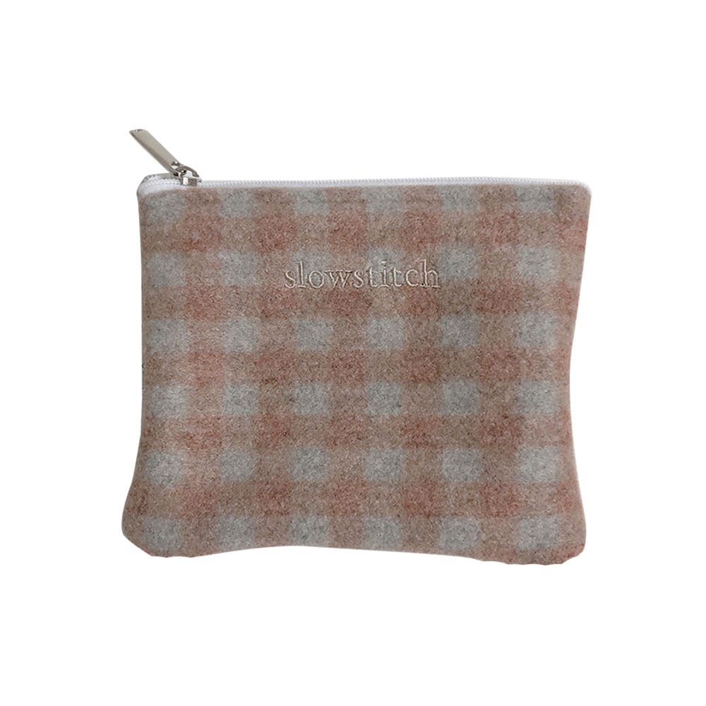 슬로우스티치 pink grey check pouch - 위시버킷