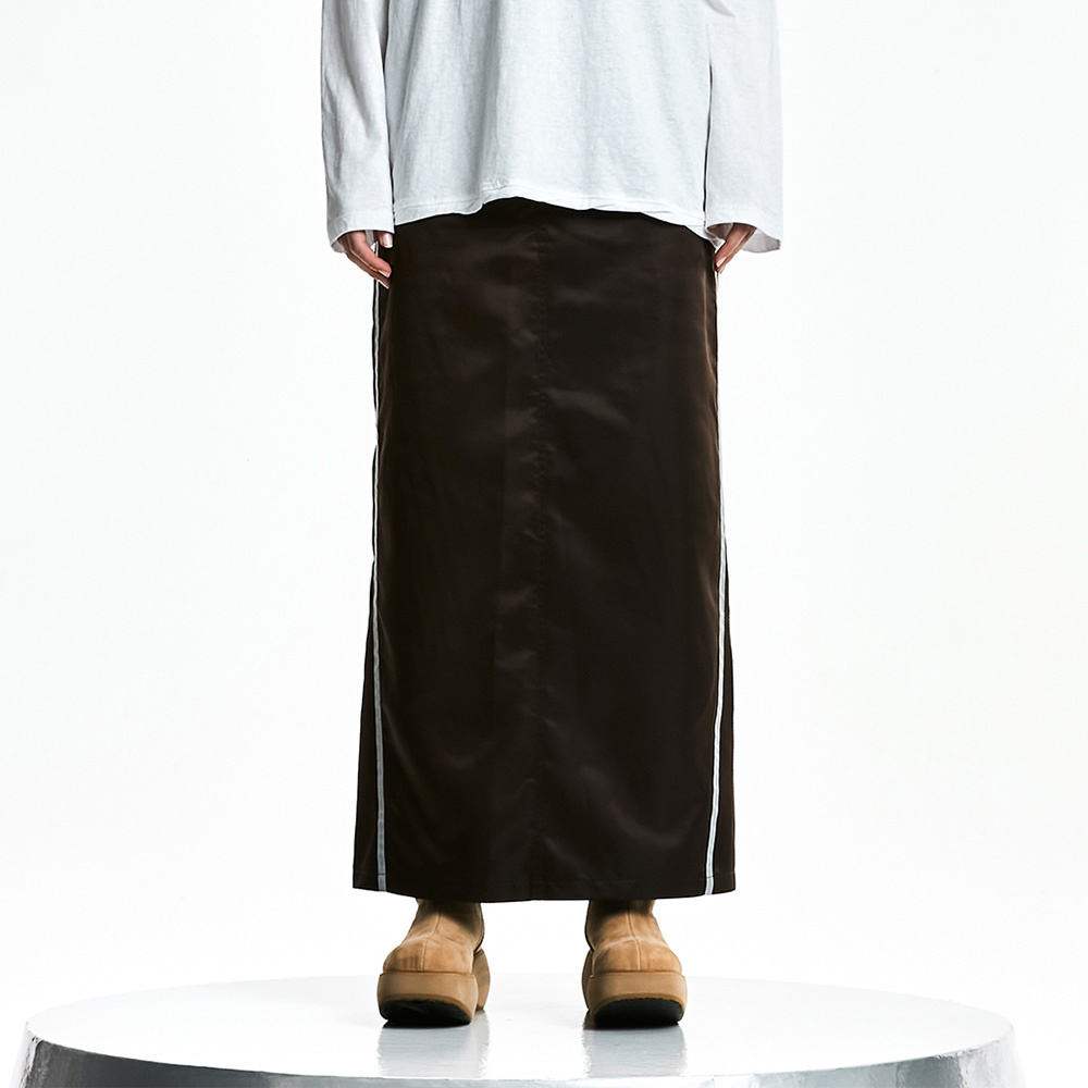 더오픈프로덕트 LINED TRACK MAXI SKIRT (BROWN) - 위시버킷