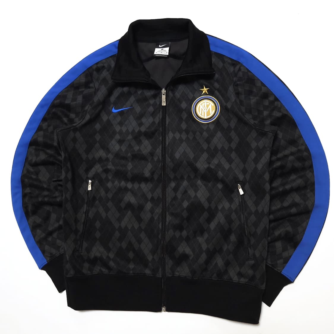 인테르 트랙탑 상품 이미지