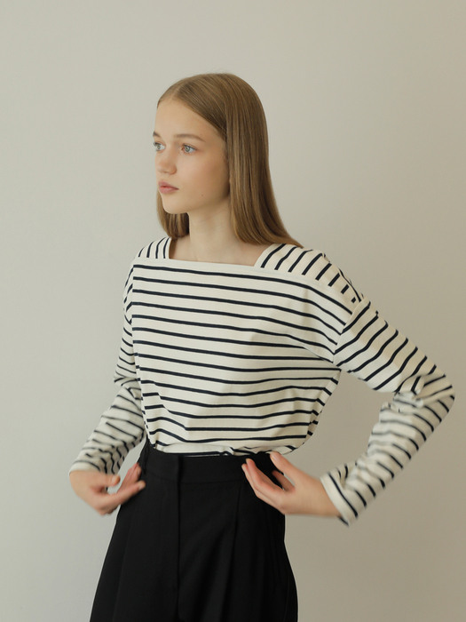 【Never mind the XU】butterfly print cropped tee (3color)