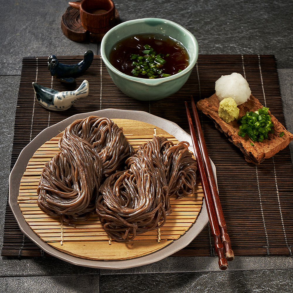 소바의온도 [소바의온도] 생면 그대로 메밀소바 냉모밀 메밀국수 천연육수 비빔소스 1kg - 위시버킷