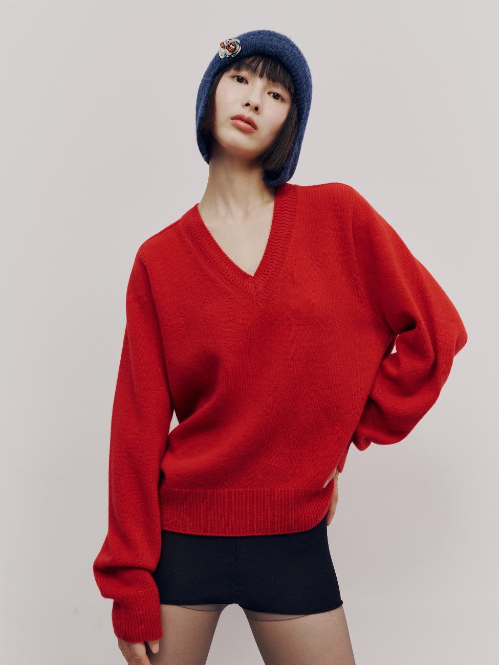 매기 Signature V-neck Pullover (Red) - 위시버킷