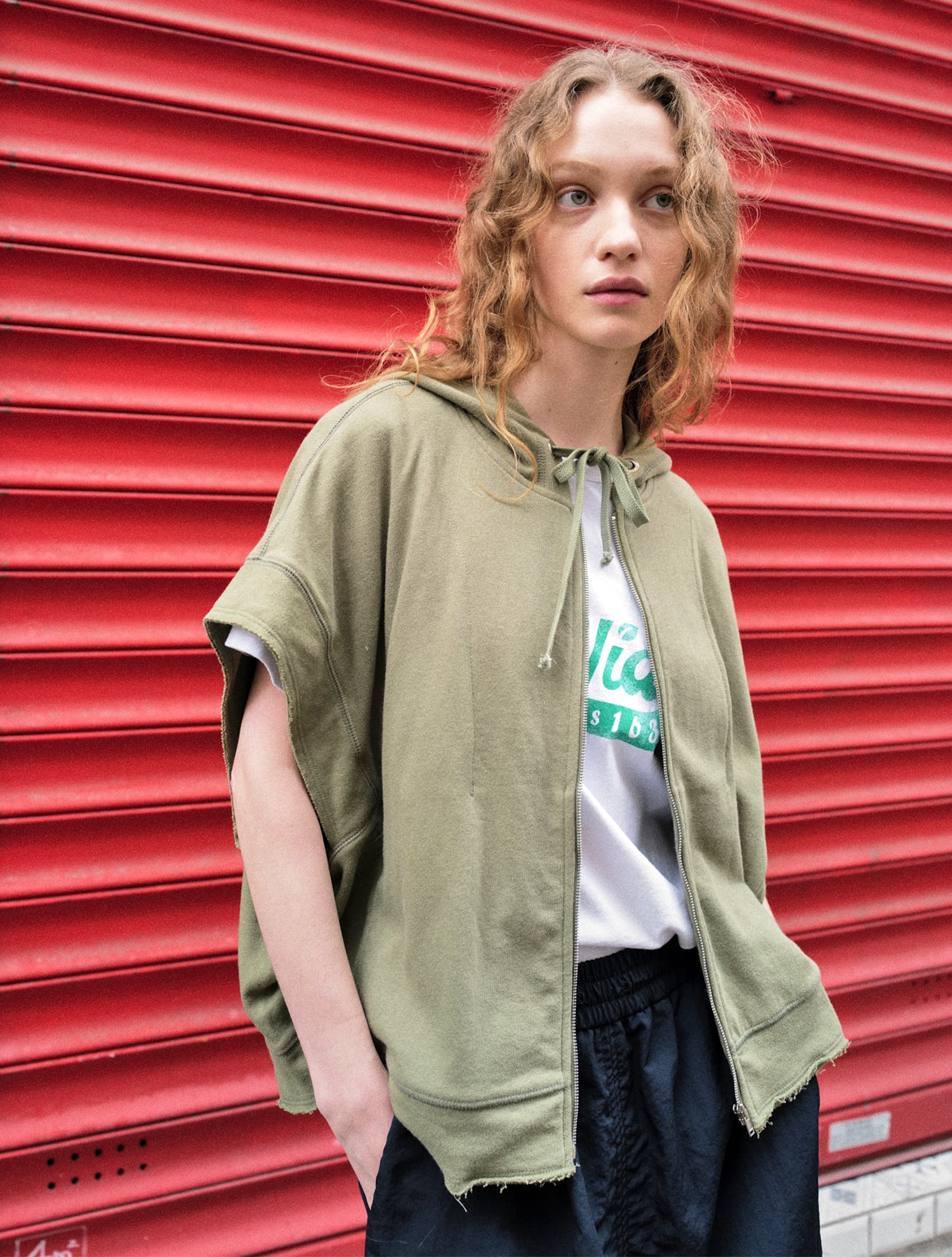 비이커 오리지널 ⭐BEAKER FOCUS⭐ Women Soft Sweat Zipup Hoodie Khaki 위시버킷