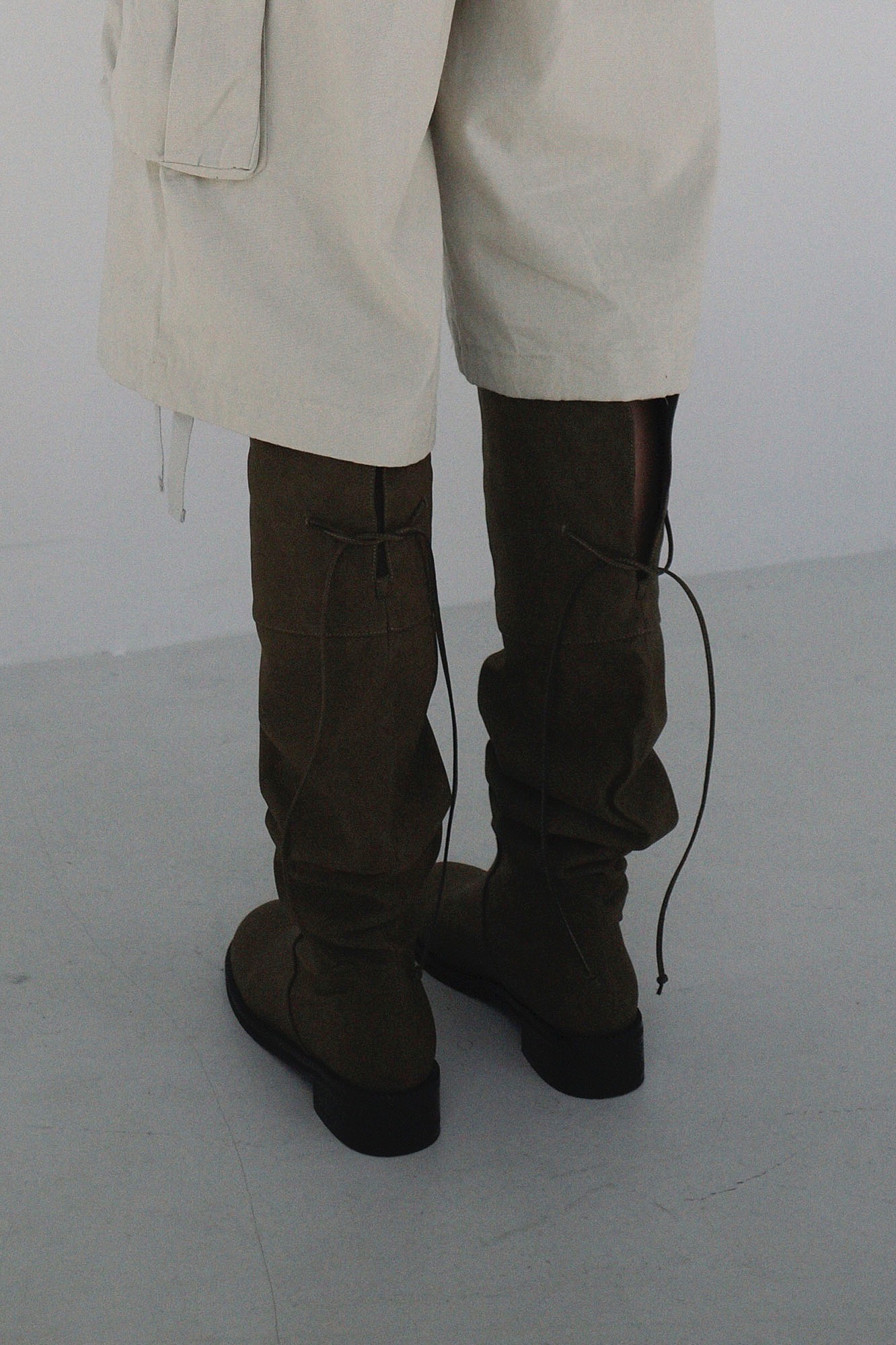 르노우 KNEE HIGH STRING BOOTS (KHAKI BROWN) - 위시버킷