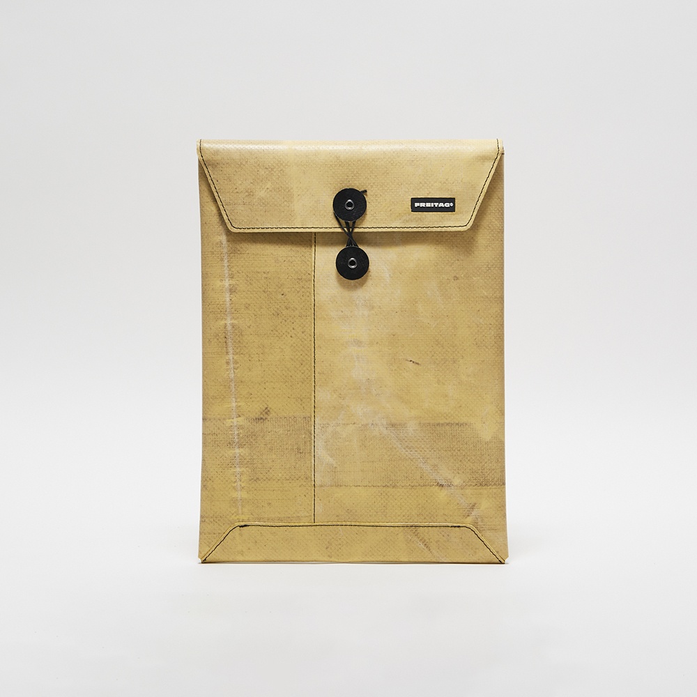 フライターグF402 SLEEVE for Laptop 12/13黒 F402 SLEEVE FOR LAPTOP