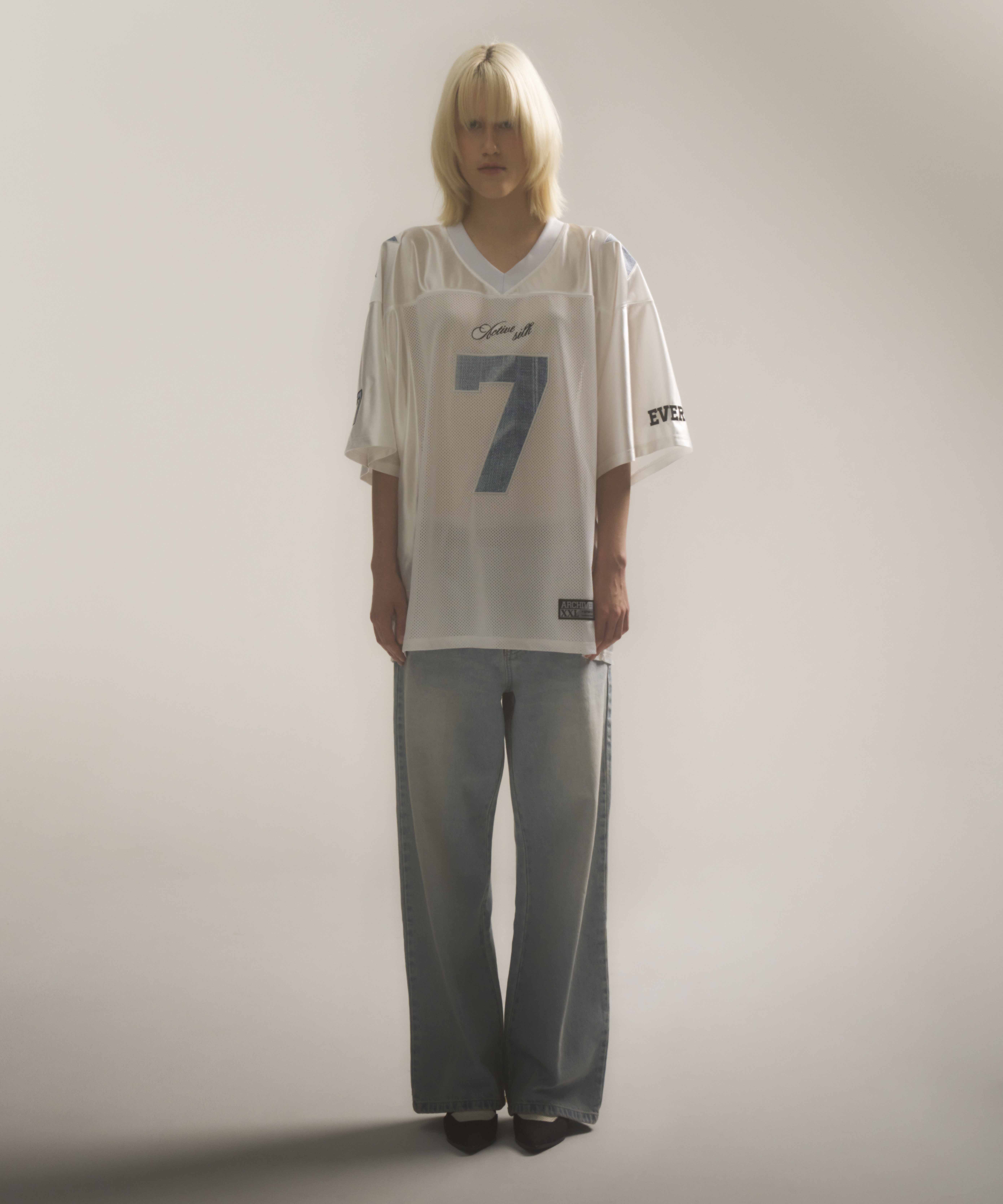 2000 Archives football T shirt 2000.archives @2000.archives : 2000