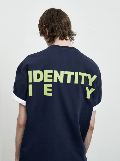 이에이 IDENTITY BACK LOGO T-SHIRT Navy - 위시버킷