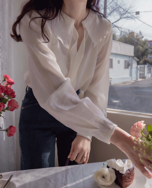 [헬로시모네] 리비아 블라우스 도트 블루 SS25-LIVBLDOT main image 1
